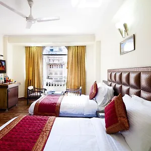 Capital O 2382 White House Continental Hotel